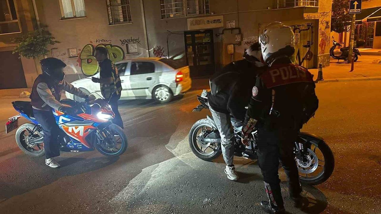 tacize-kadar-varan-sorunlarin-oldugu-sokakta-polis-denetimi