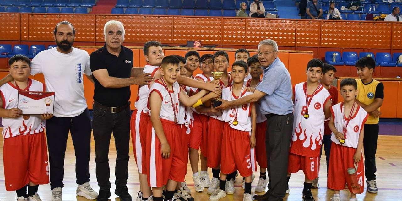 kirikkale’de-potanin-minik-devleri-secildi:-okul-sporlari-minikler-a-basketbol-turnuvasi-tamamlandi