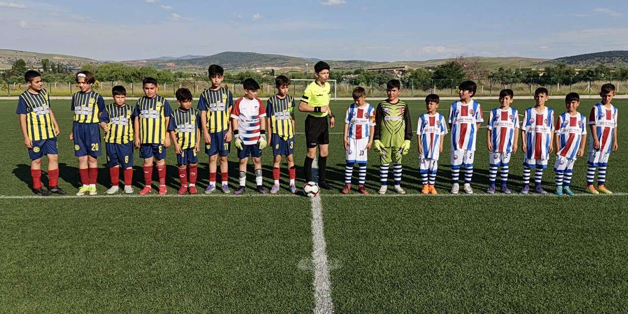 u-12-futbol-ligi’nde-heyecan-suruyor