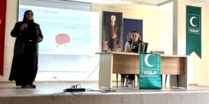 Yeşilay’dan öğrencilere bağımlılıkla mücadele konferansı