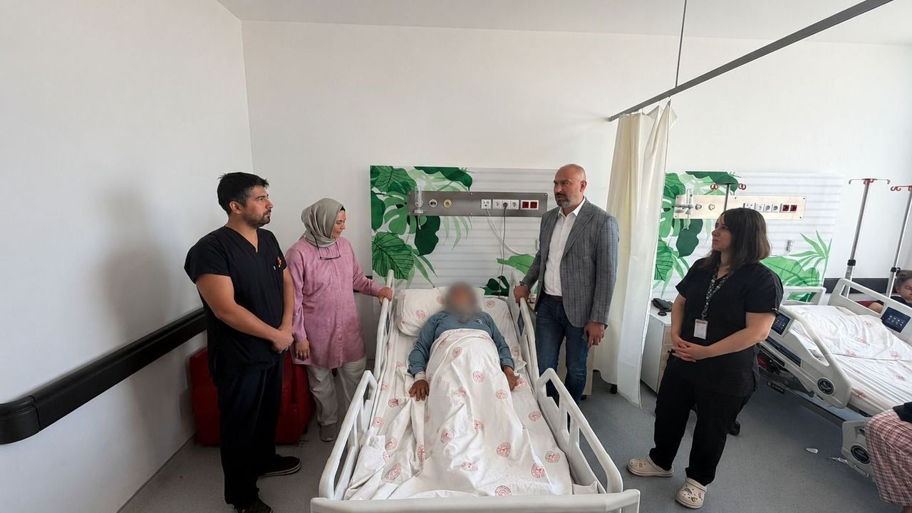 hastanin-vucudundaki-7-kiloluk-dev-tumor-basariyla-alindi