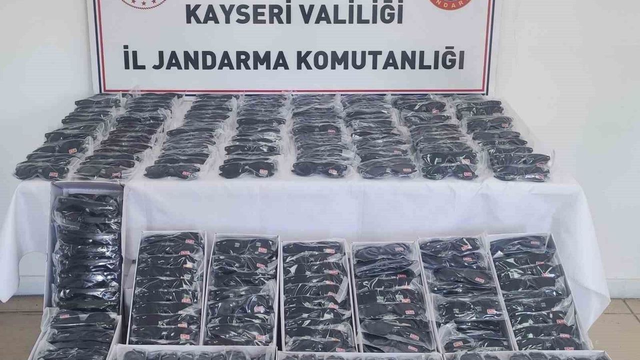 kargo-yolu-ile-3-milyon-tl’lik-kacak-gozluge-jandarma-operasyonu
