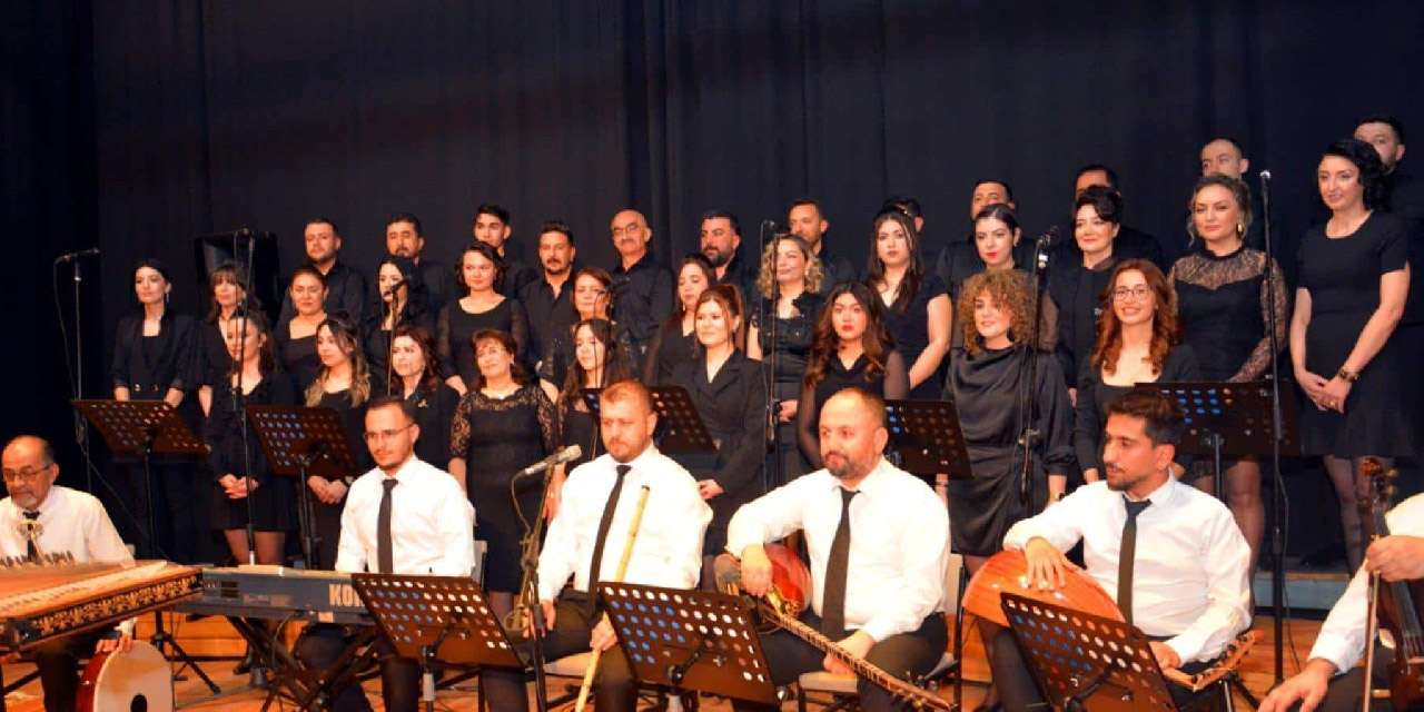 kirikkale’de-kultur-sanat-ruzgari:-kirikkale-belediyesi-turk-halk-muzigi-korosu-sahne-aliyor!