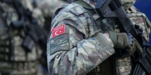 Uzman er ve erbaşlara kamu imkanı! AK Parti Meclis’e sundu