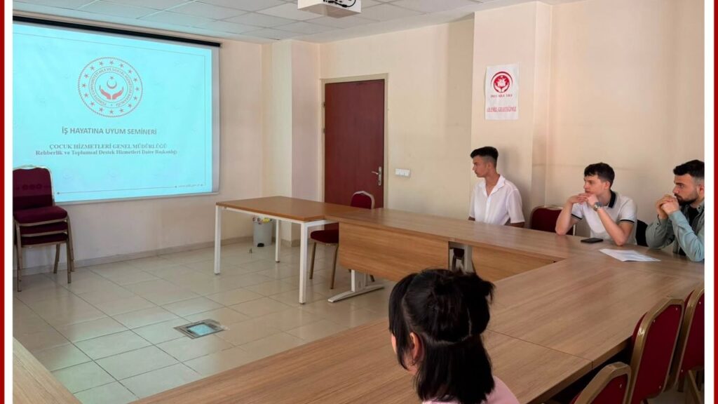 genclere-is-hayatina-uyum-semineri