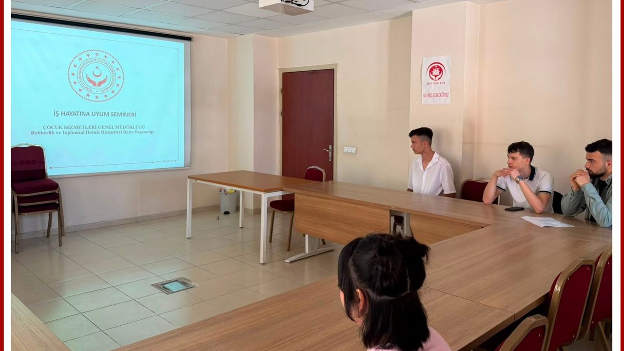 genclere-is-hayatina-uyum-semineri