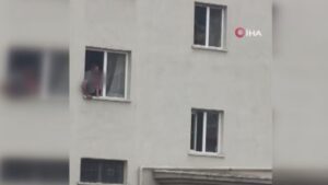 3 Yaşındaki Kızını Rehin Alan Şahıs Etkisiz Hale Getirildi
