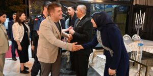 Vali Sarıibrahim, Kahraman Gazinin mutlu gününe ortak oldu