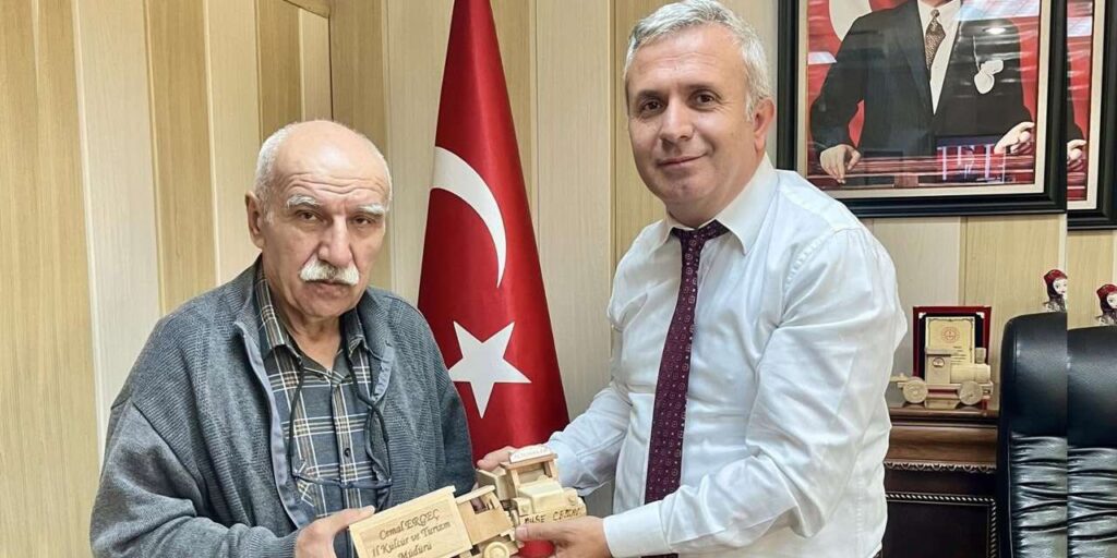 kirikkale-el-sanatlarinda-tarihi-gun:-geleneksel-motifler-il-mudurlugune-tasindi