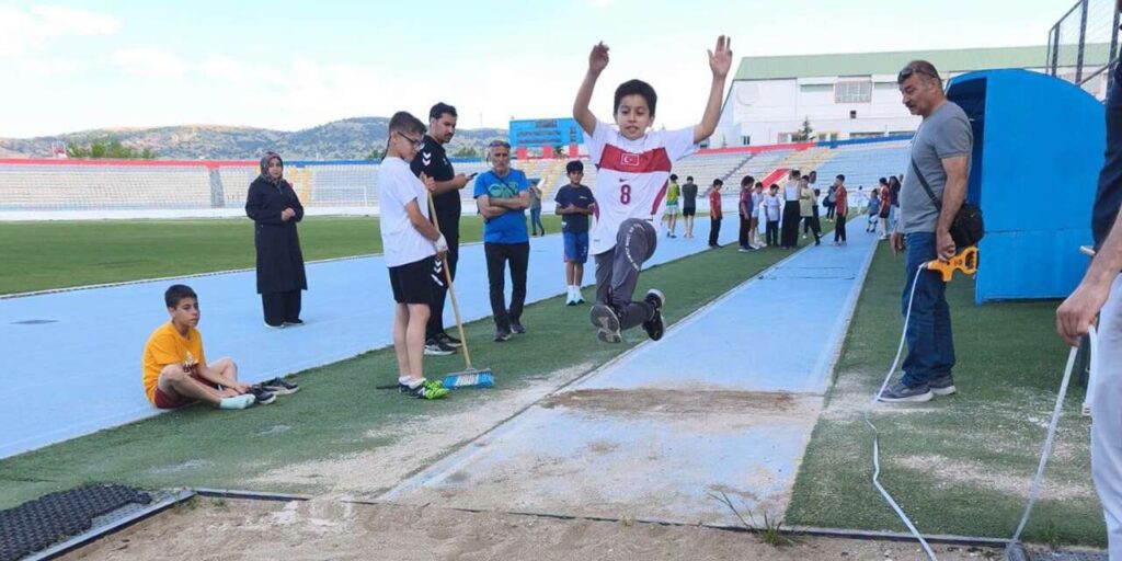 gelecegin-yildizlari-yetenekleriyle-yaristi