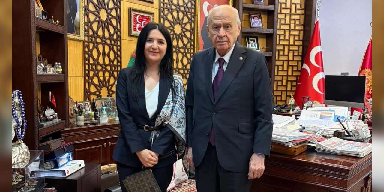 mhp’nin-yeni-ilce-baskani-melike-boran-ismailogullari-oldu