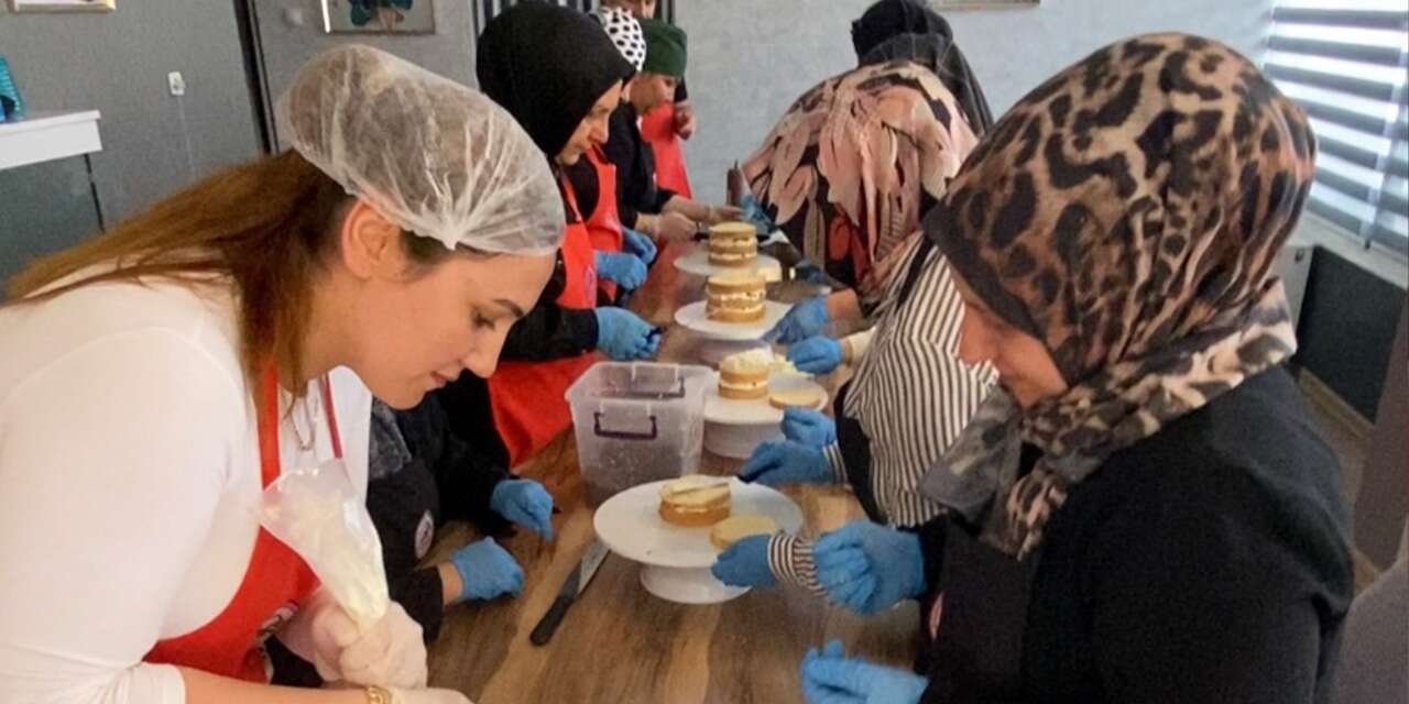 kadinlara-pastacilik-egitimiyle-istihdam-destegi