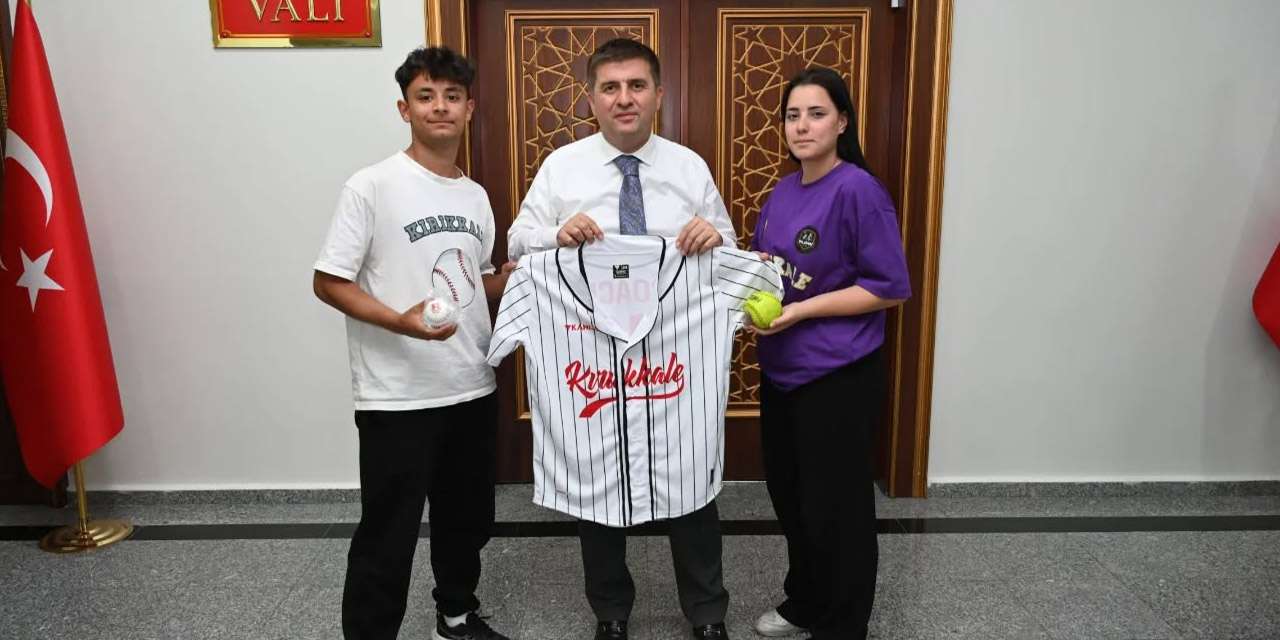 sehit-hakan-yorulmaz-spor-lisesi’nden-cifte-zafer:-vali-h.-engin-sariibrahim’den-tam-not!