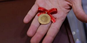 Altında dev düşüş dalgası: Gram, çeyrek ve Cumhuriyet altını bugün ne kadar? (12 Haziran 2026 Cuma)
