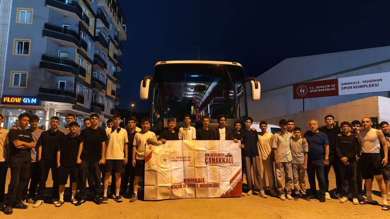 kirikkaleli-gencler-canakkale-yolunda