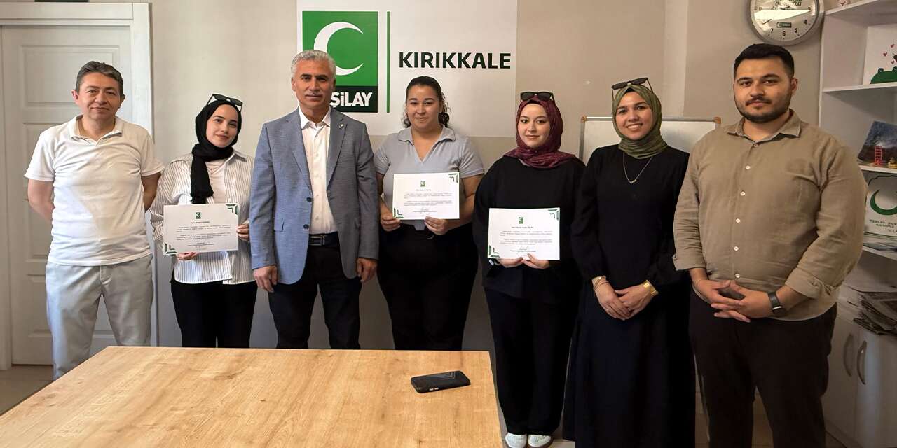 yesilay’da-stajyer-ogrenciler-veda-etti