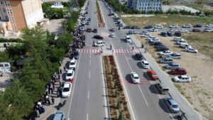 Karaman’da LGS heyecanı: Kimliğini unutan öğrencilerin yardımına polis ve veliler koştu