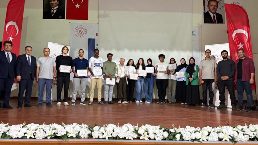 eskisehir’de-cedes-kapanis-programi-filistin-temasiyla-gerceklestirildi