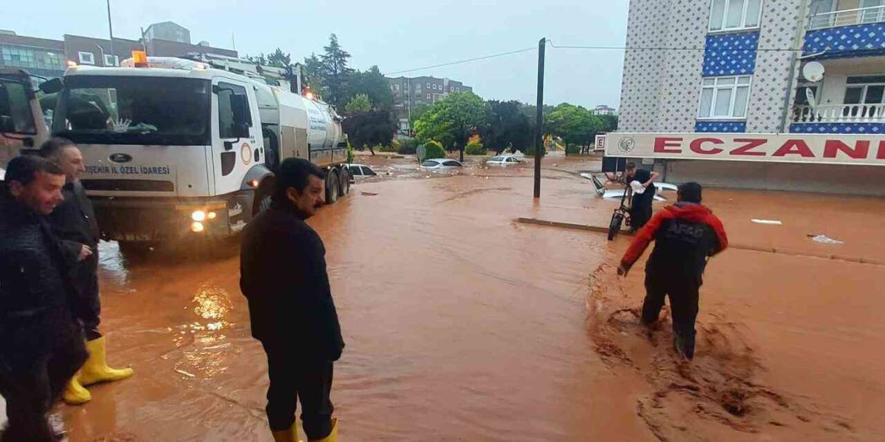 kirsehir’de-saganak-yagis-sele-donustu