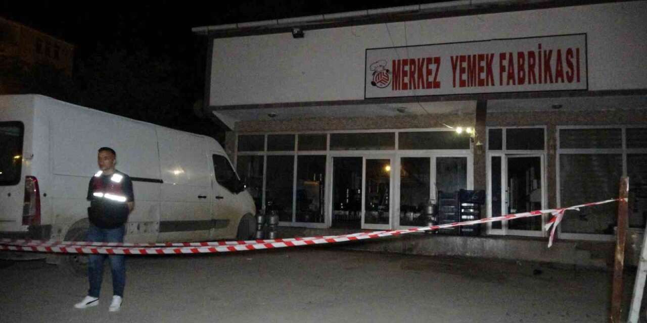 tartistigi-sahsin-is-yerine-kursun-yagdirdi:-1-olu