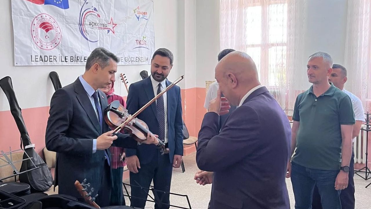 keskin’de-haci-tasan-muzik-odasina-ziyaret