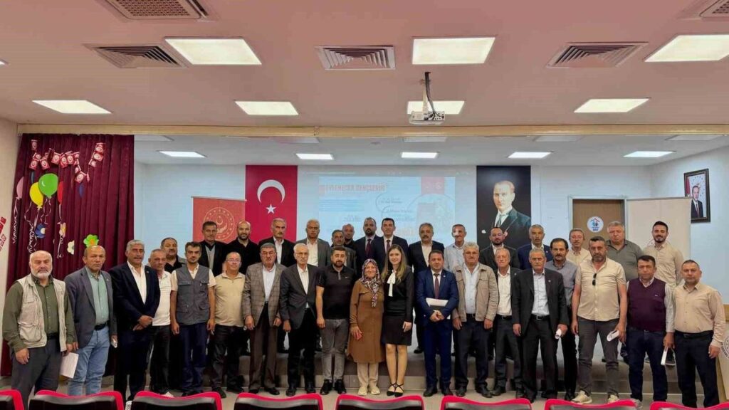 muhtarlara-sosyal-risk-haritalari-ve-sosyal-hizmetler-egitimi-verildi