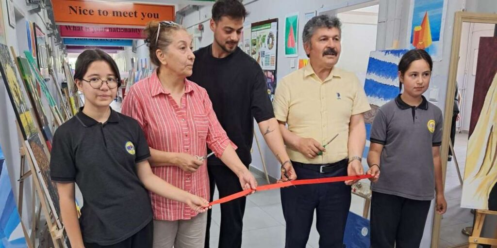 kirikkale’de-donem-sonu-hamlesi:-okul-koridorlari-sanat-galerisine-dondu