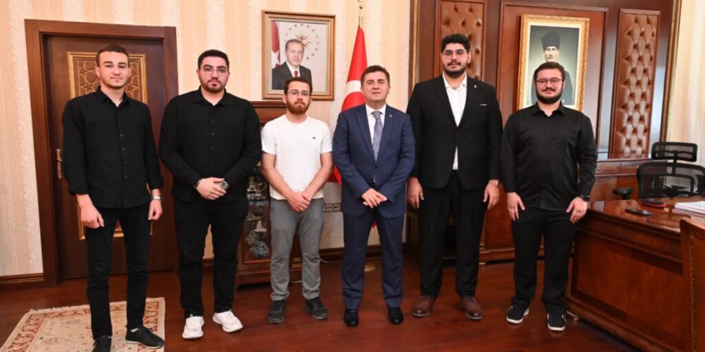 kirikkale’de-genis-katilimli-zirve:-burokrasi-ve-sivil-toplum-valilikte-bulustu
