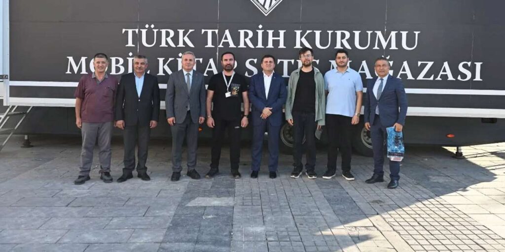 kirikkale’de-kultur-zirvesi:-turk-tarih-kurumu-mobil-araciyla-kent-meydaninda
