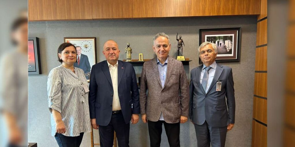 kirikkale’den-romanya’ya-uzanan-basari:-ahmet-cemal-donmez-turkiad’in-basina-gecti