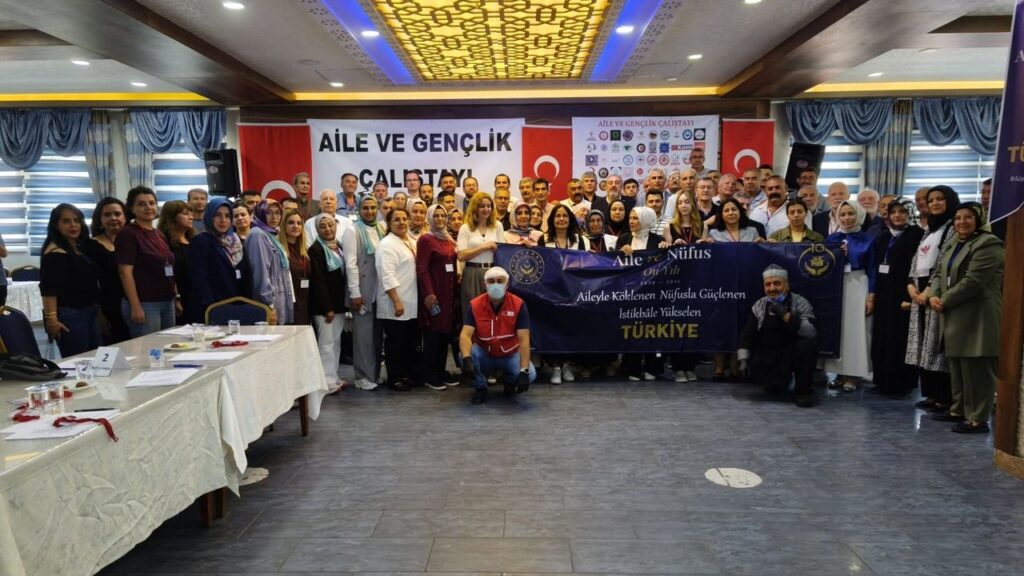 kirikkale’de-aile-ve-genclik-masaya-yatirildi