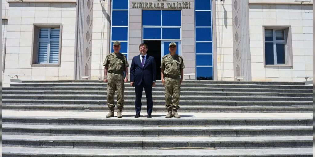 kirikkale-valiliginde-kritik-kabul:-2-general-birden-kirikkale’de-agirlandi