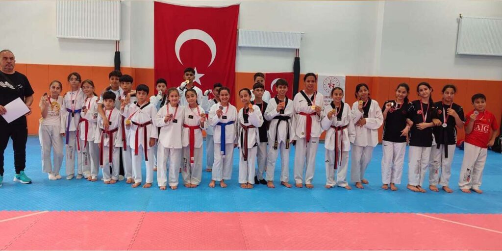 yeni-spor-kompleksi’nde-nefes-kesen-mucadele!