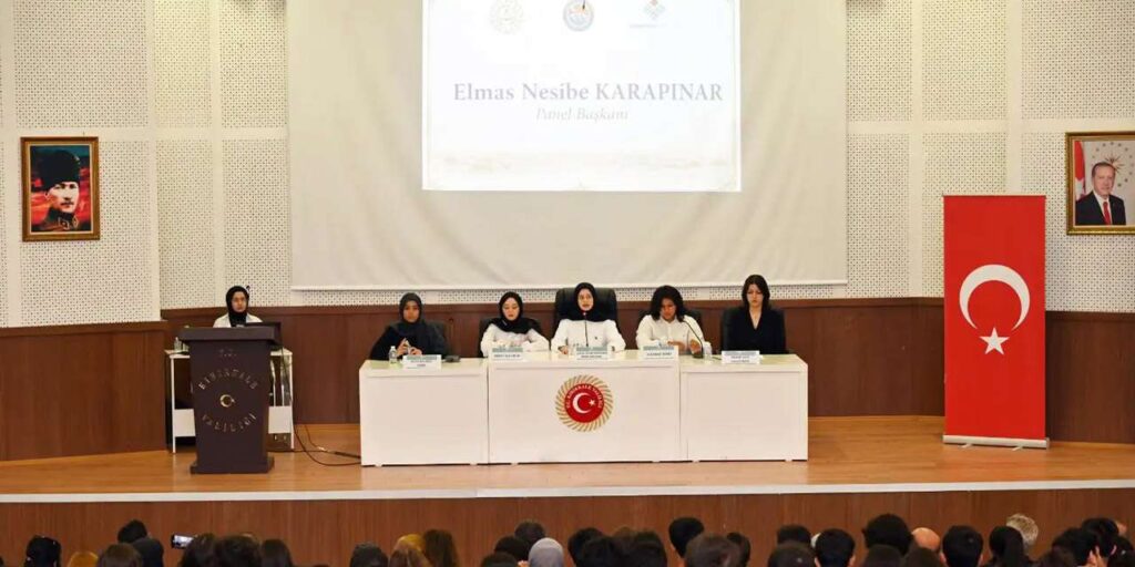 kirikkale-valiligi’nden-anlamli-panel:-cengiz-aytmatov’un-“mankurtlasma”-kavrami-ve-gunumuz-dijital-dunyasi