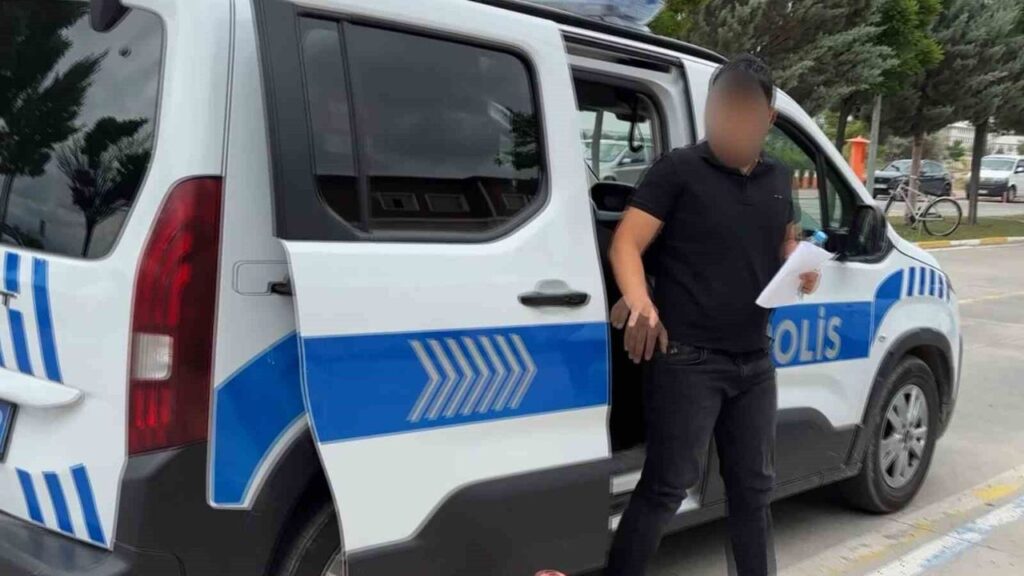polis-seferber-oldu-ama-2-dakikayla-sinavi-kacirdi