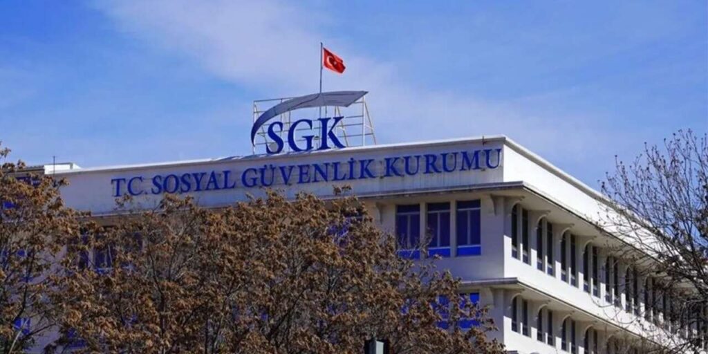 sgk-uyardi:-vatandaslar-dikkat-etmeli!