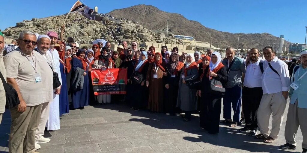 sadece-tur-degil-buyuk-vefa!-kirikkaleli-umreciler-yillar-sonra-bulustu