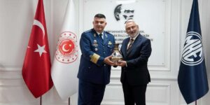 NATO semalarında Türk imzası: MKE Genel Müdürü İlhami Keleş Romanya heyetine Tolga’yı tanıttı