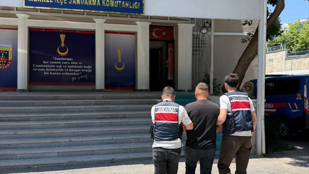 kirikkale’de-aranan-2-sahis-jandarma-tarafindan-yakalandi