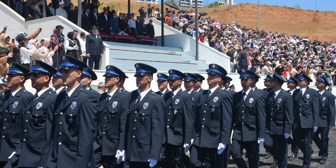 yeni-mezun-polislere-kritik-uyari:-“aklinizi-kimseye-kiraya-vermeyin”