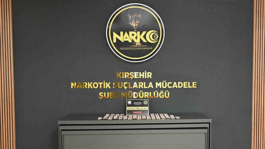 narkotik-ticaretinden-3-kisi-tutuklandi