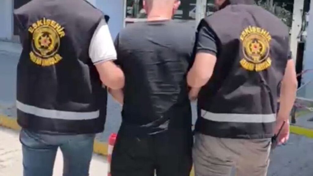 cinayet-hukumlusu-2-firari,-polis-ekiplerince-yakalandi
