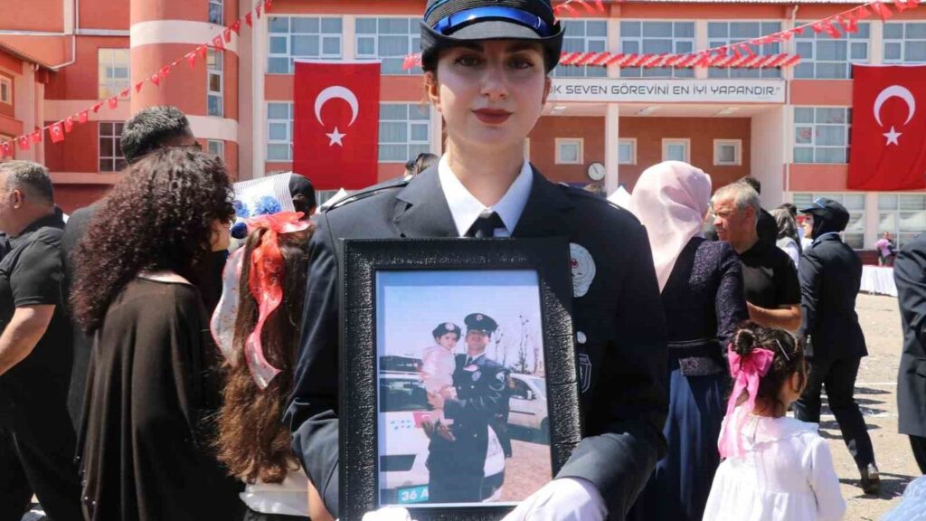sehit-babasinin-izinden-giderek-polis-oldu