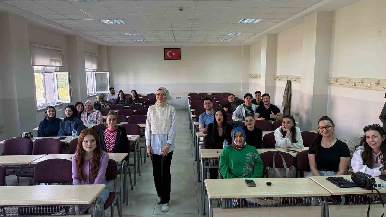 eru’de-bir-ilk:-‘yapay-zeka-okuryazarligi-dersleri’