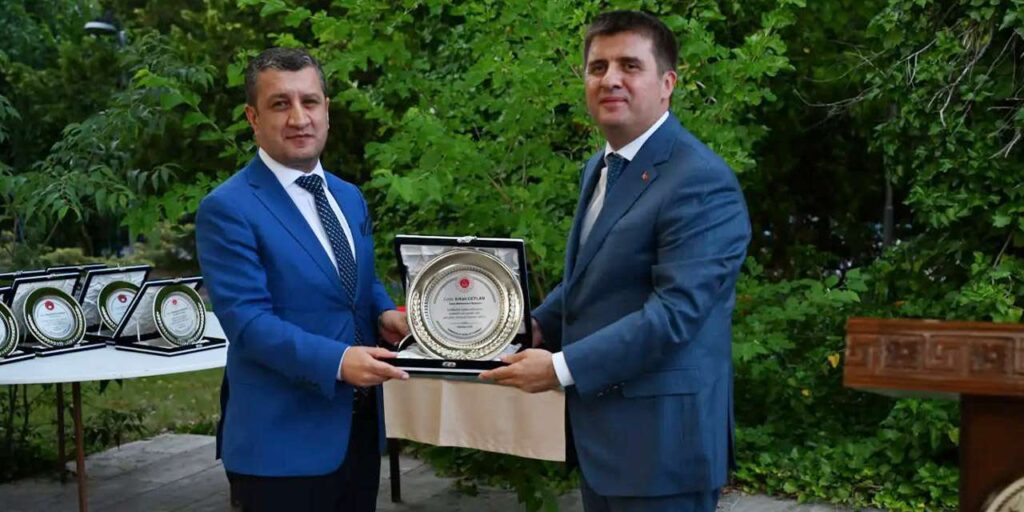 idare-mahkemesi-baskani-erkan-ceylan-ve-adalet-mensuplari-kirikkale’ye-veda-etti