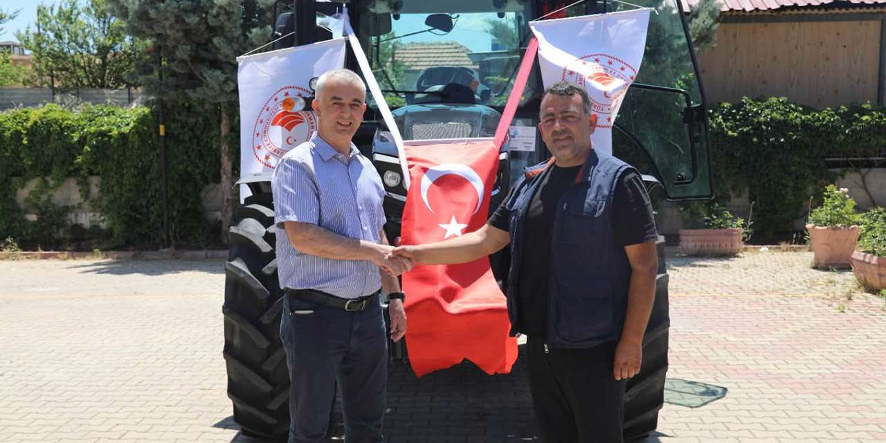 kirikkale-tarim-mudurlugu’nden-hamle:-mera-islahi-icin-yeni-traktor-hizmette!