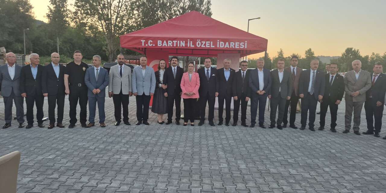 yargi-mensuplarinin-vedasi-duygulandirdi