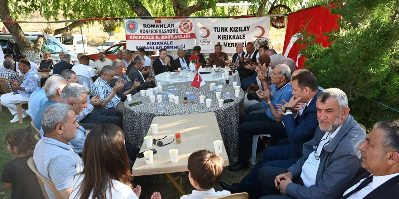 roman-vatandaslarla-ayni-sofrada-bulustular:-asure-birlikteligi