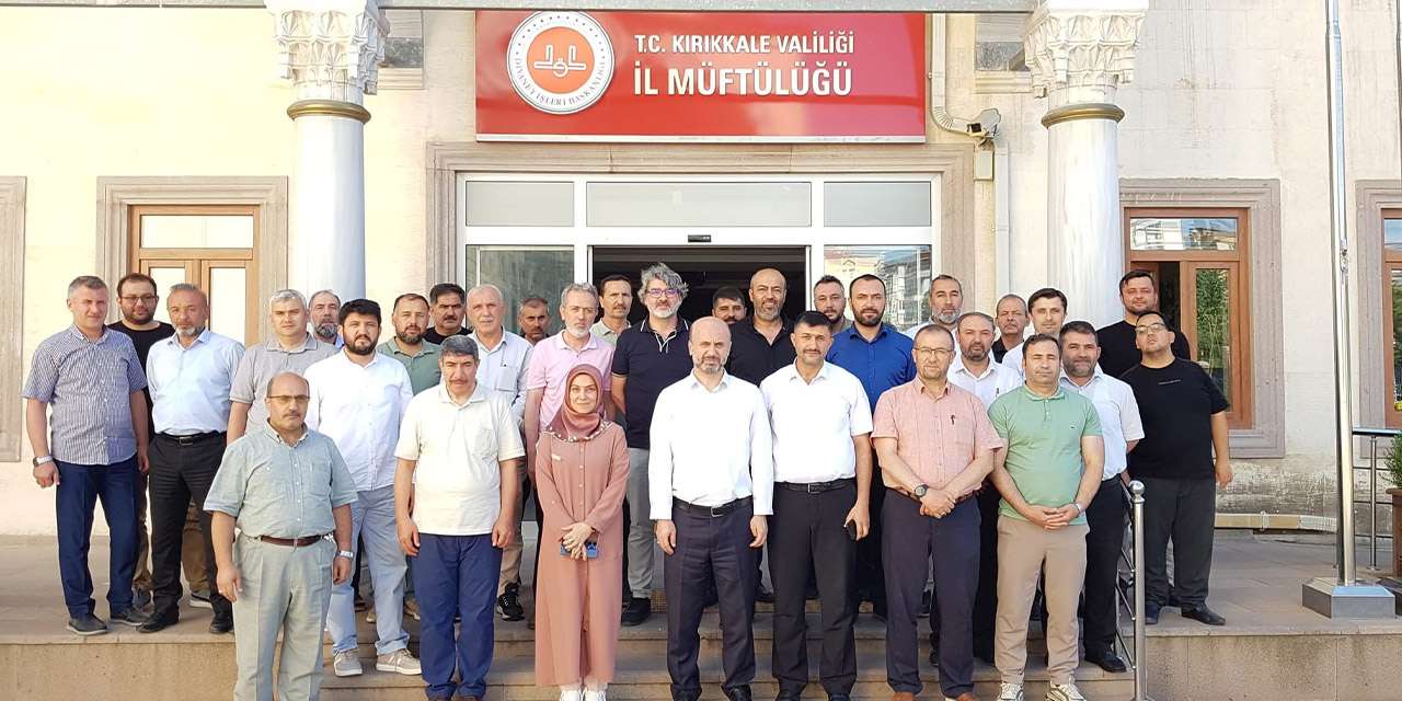 muftuluk-personeli-helallik-istedi:-sube-muduru-mehmet-ak-ve-vaizler-yeni-gorev-yerlerine-ugurlandi