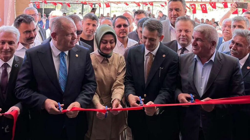koy-halkinin-dayanismasinin-eseri